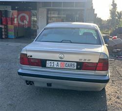 بی ئێم دەبڵیو سیریەس 5